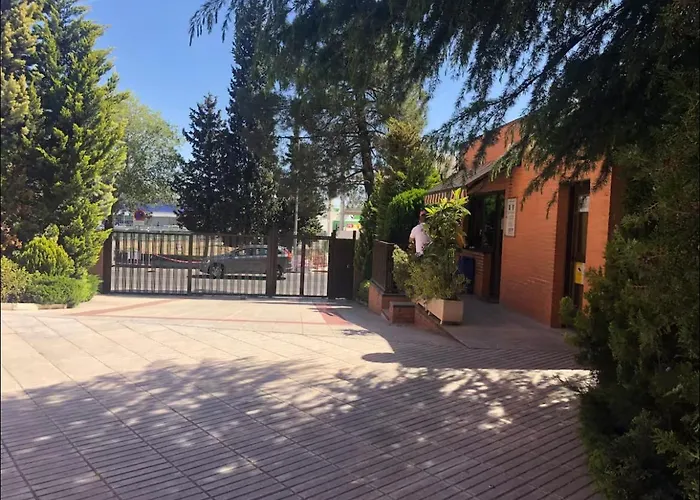 PISO cerca Aeropuerto Madrid, Estadio Riyadh Air, Ifema, Parque Juan Carlos I, Clínica Univesidad Navarra y Plenilunio